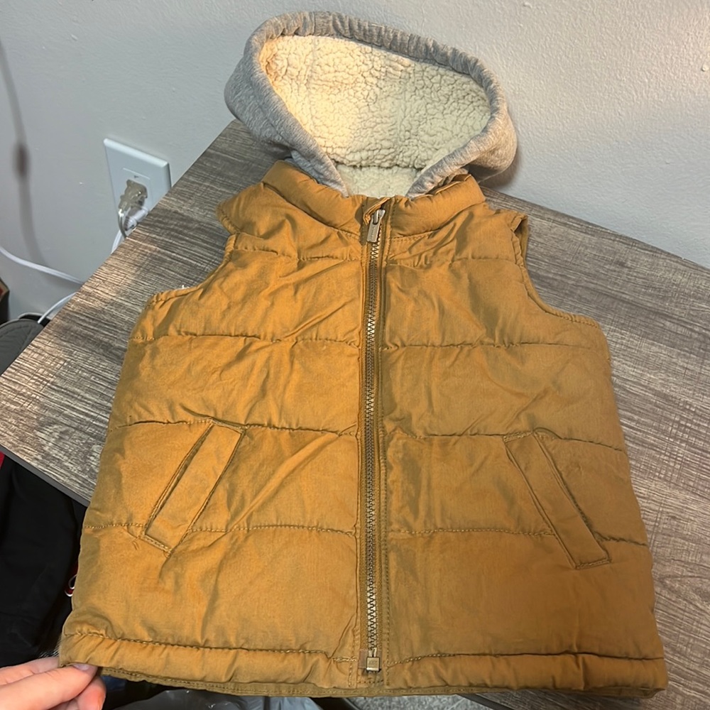 Boys fleece/sherpa lined puffer vest